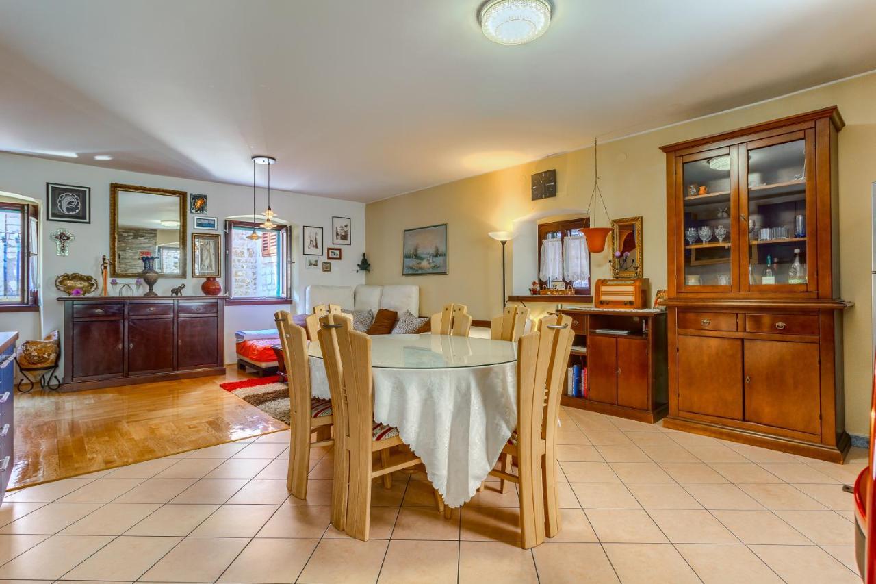 Old Stone House St Lawrence In The Heart Of Sibenik'S Old Townアパートメント エクステリア 写真